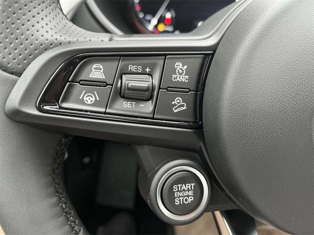 2025 Alfa Romeo Stelvio Sprint Base photo 11