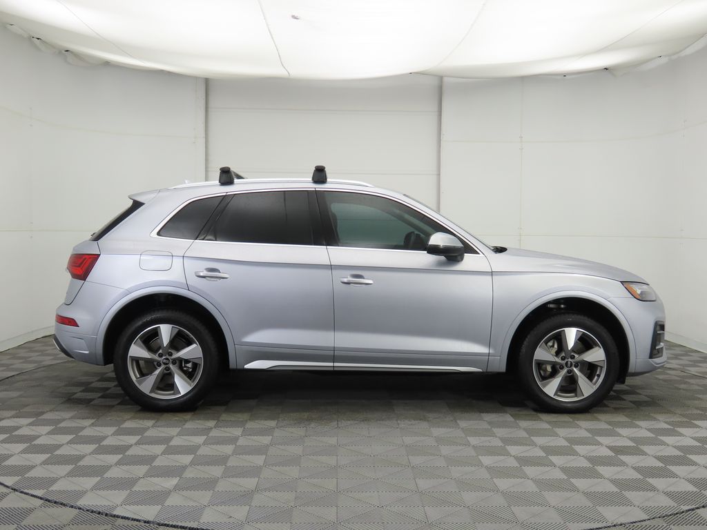 2023 Audi Q5 40 Premium Plus photo 3