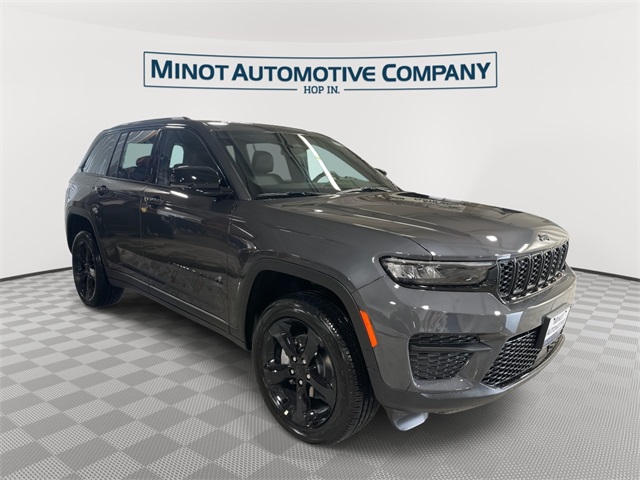 2025 Jeep Grand Cherokee Altitude's photo