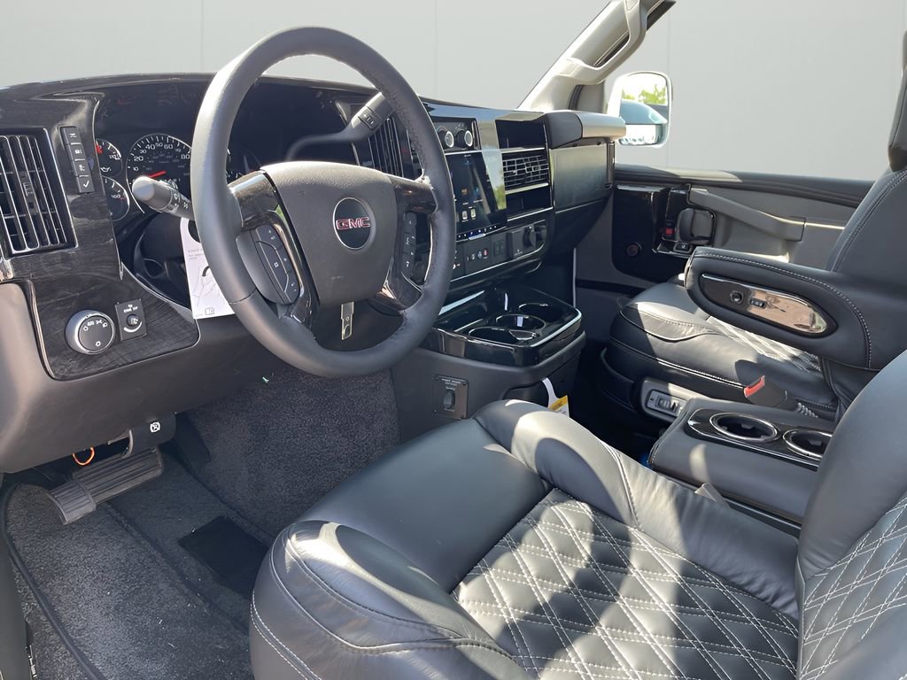 2025 Gmc Savana Cargo 2500 photo 19