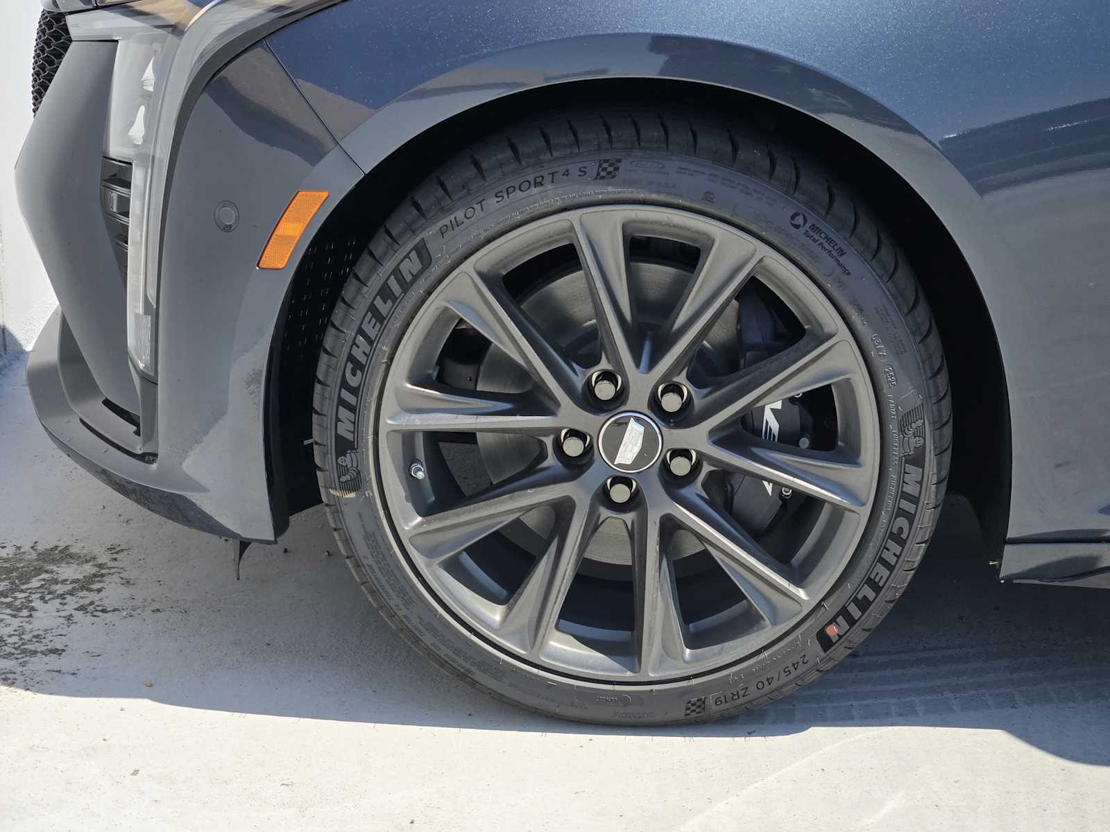 2026 Cadillac CT5 V photo 5