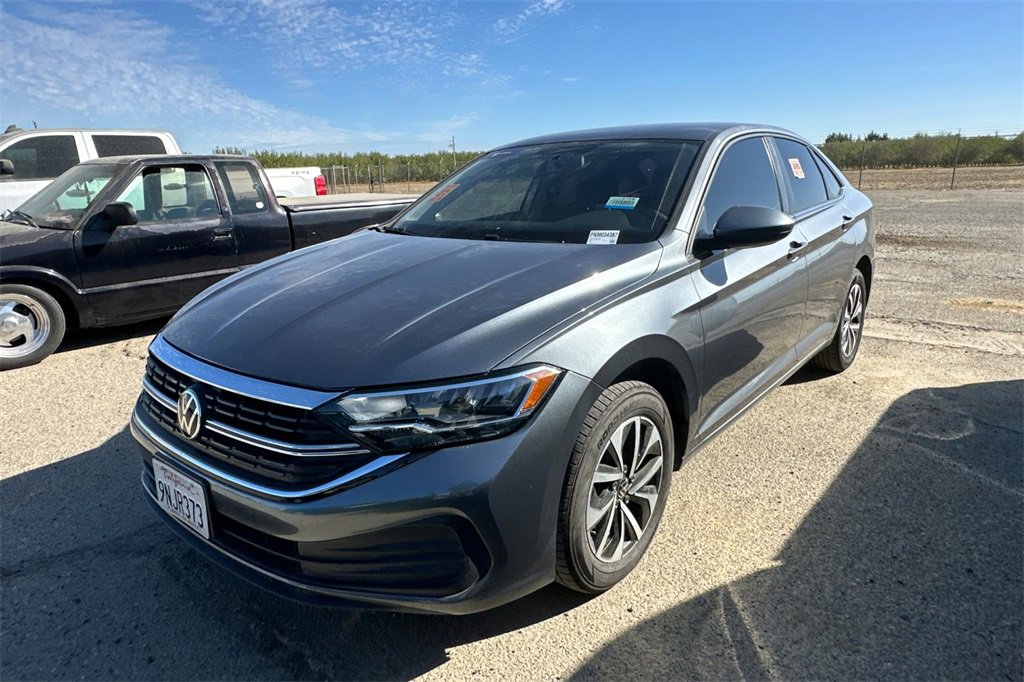 2022 Volkswagen Jetta S photo 2