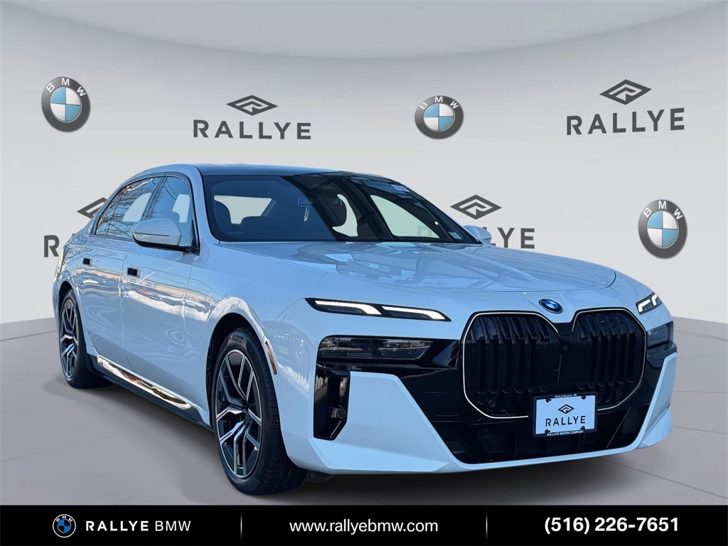 2025 BMW 7 Series 750e's photo