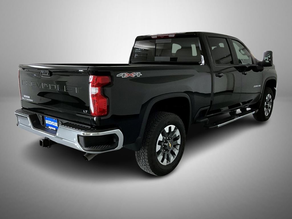 2025 Chevrolet Silverado 2500HD LT photo 4