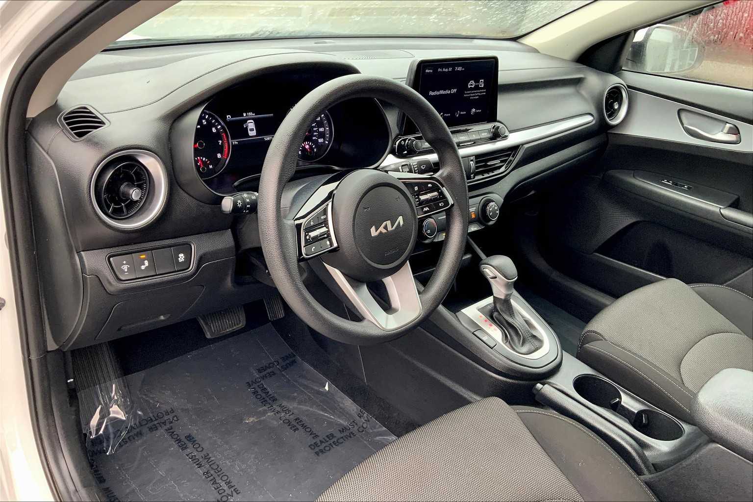 2023 Kia Forte LXS photo 16