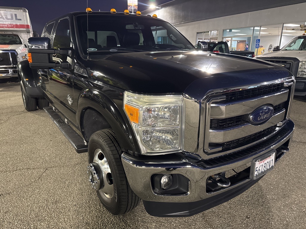 2015 Ford F-350 Super Duty Lariat's photo