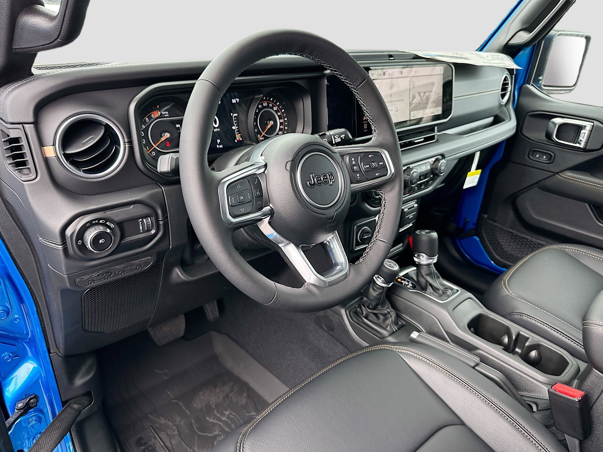 2025 Jeep Wrangler Sahara photo 6