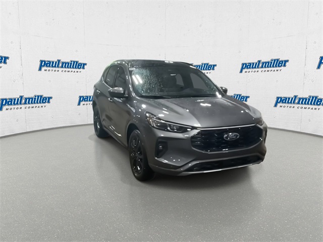 2024 Ford Escape ST-Line Elite photo 2