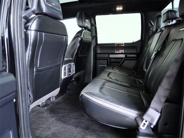 2016 Ford F-150 Platinum photo 12