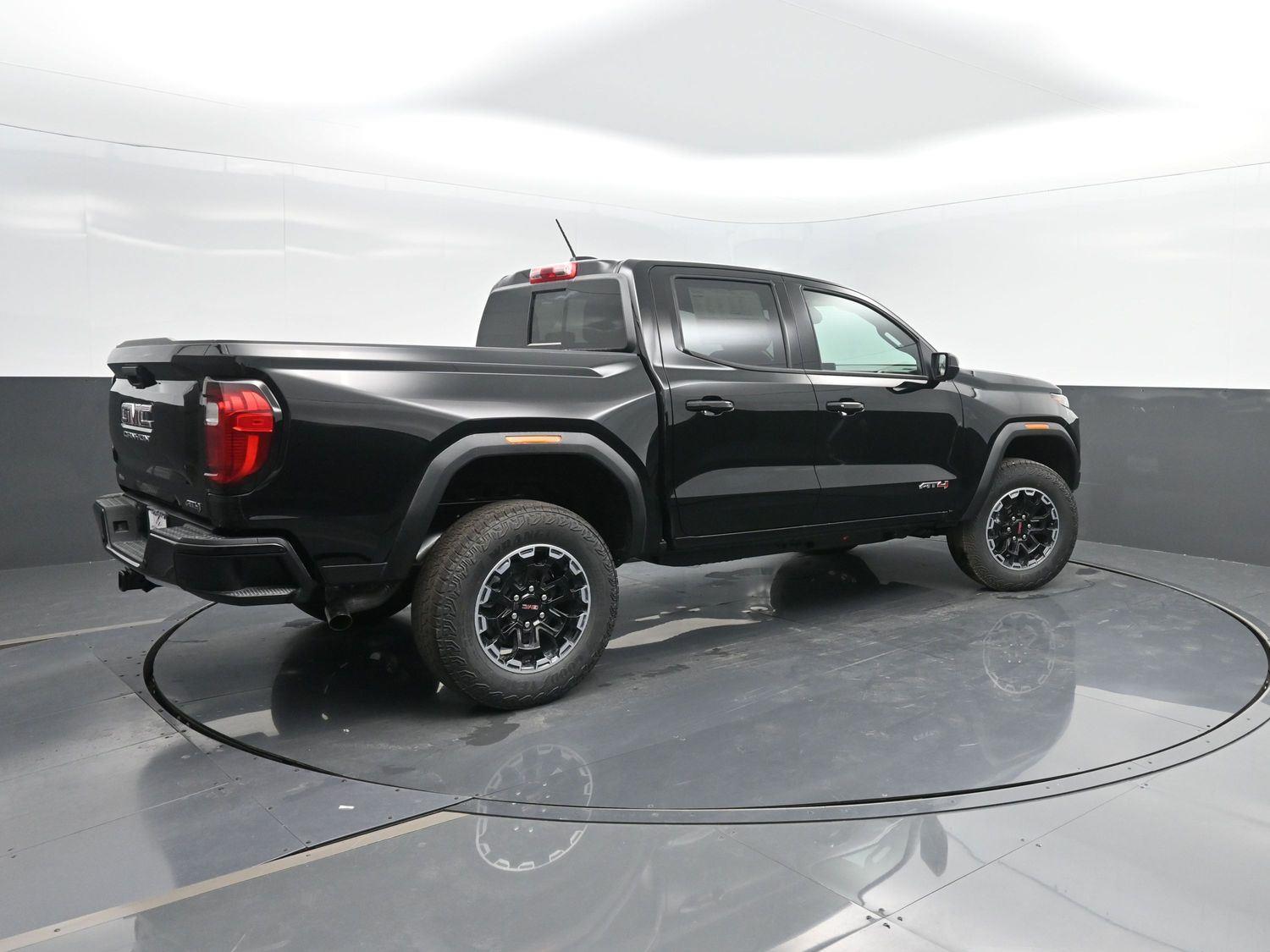 2026 Gmc Canyon AT4 photo 2