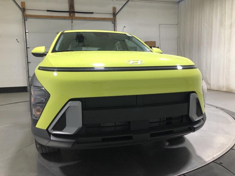 2026 Hyundai Kona SE photo 2