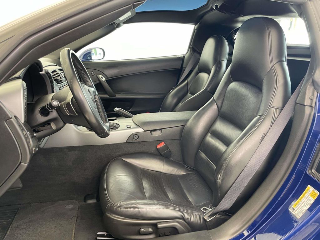 2006 Chevrolet Corvette Base photo 5