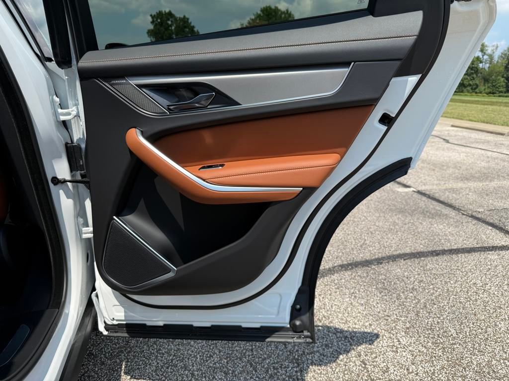 2026 Jaguar F-PACE P250 R-Dynamic S photo 17
