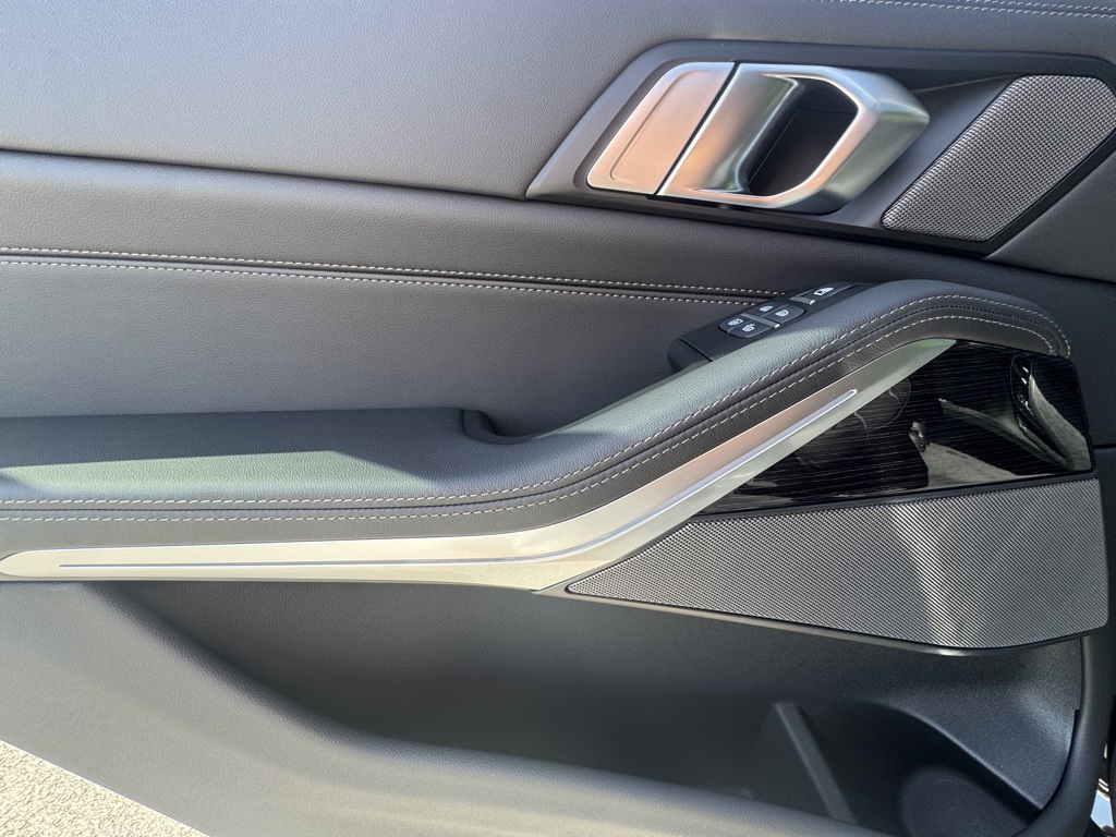 2026 Bmw X7 M60i photo 17