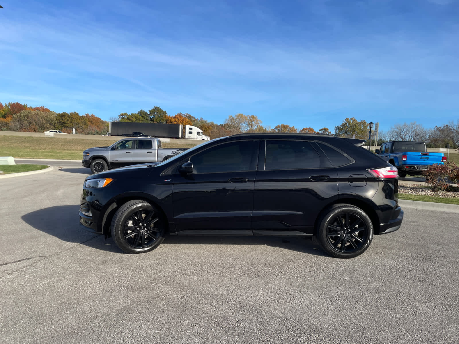 2024 Ford Edge ST-Line photo 4