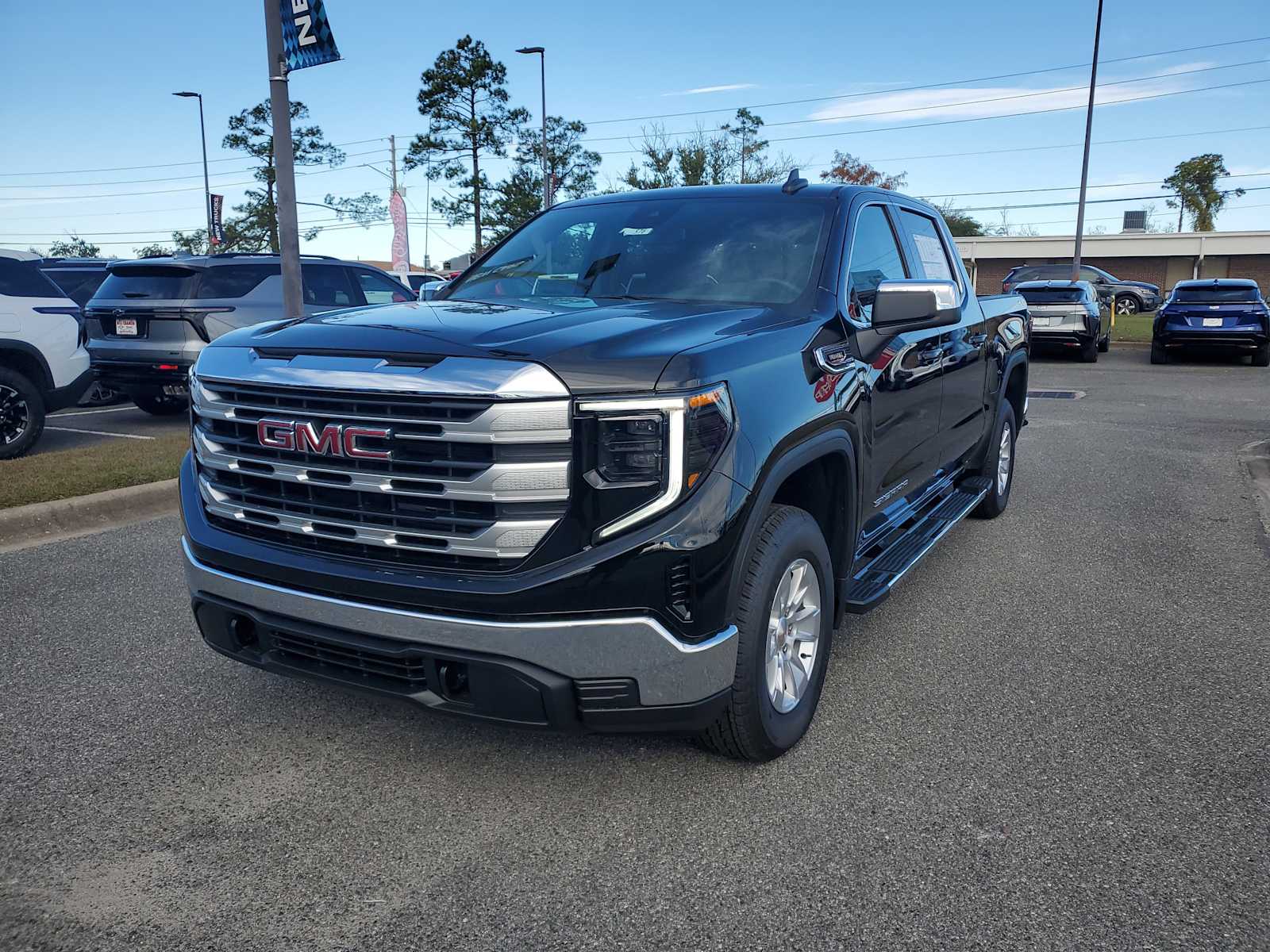 2025 GMC Sierra 1500 SLE's photo