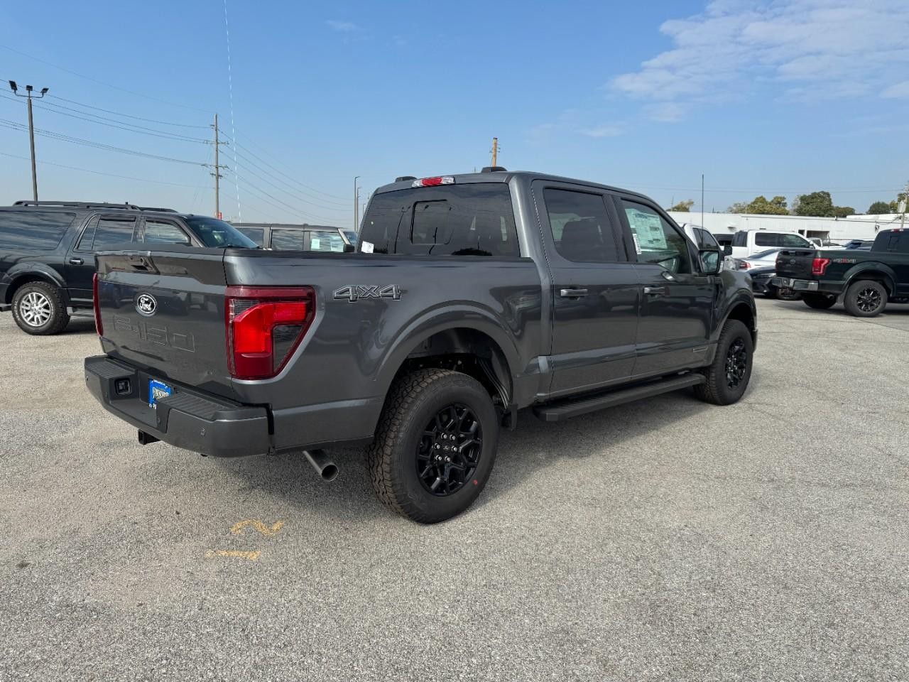 2025 Ford F-150 XLT photo 3