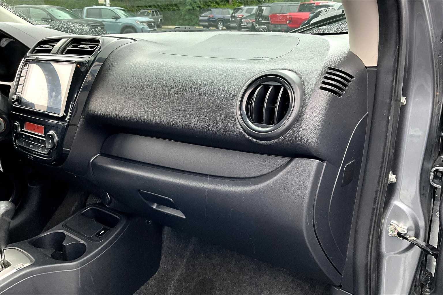 2022 Mitsubishi Mirage ES photo 17
