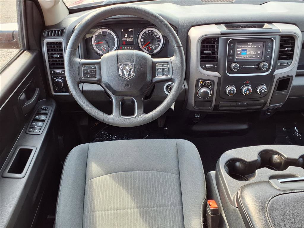 2022 Ram 1500 Classic Tradesman photo 3