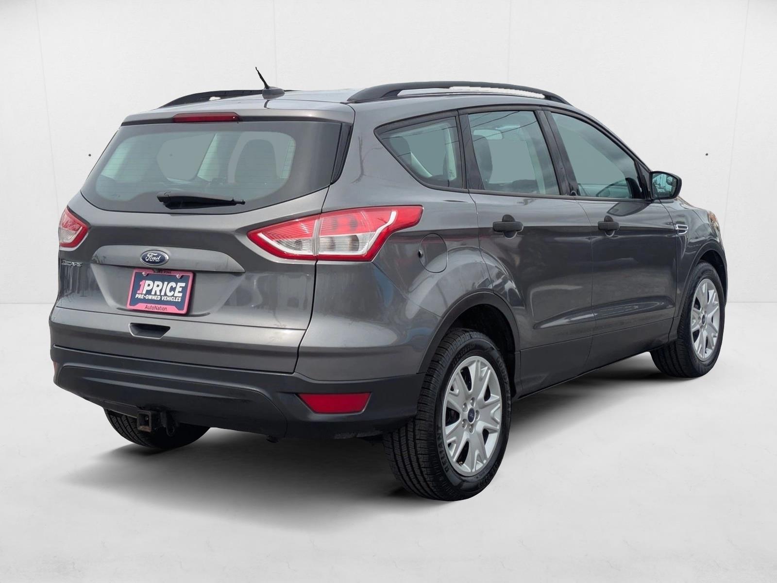 2014 Ford Escape S photo 5
