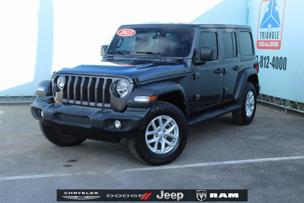 2023 Jeep Wrangler 4-Door Sport S's photo