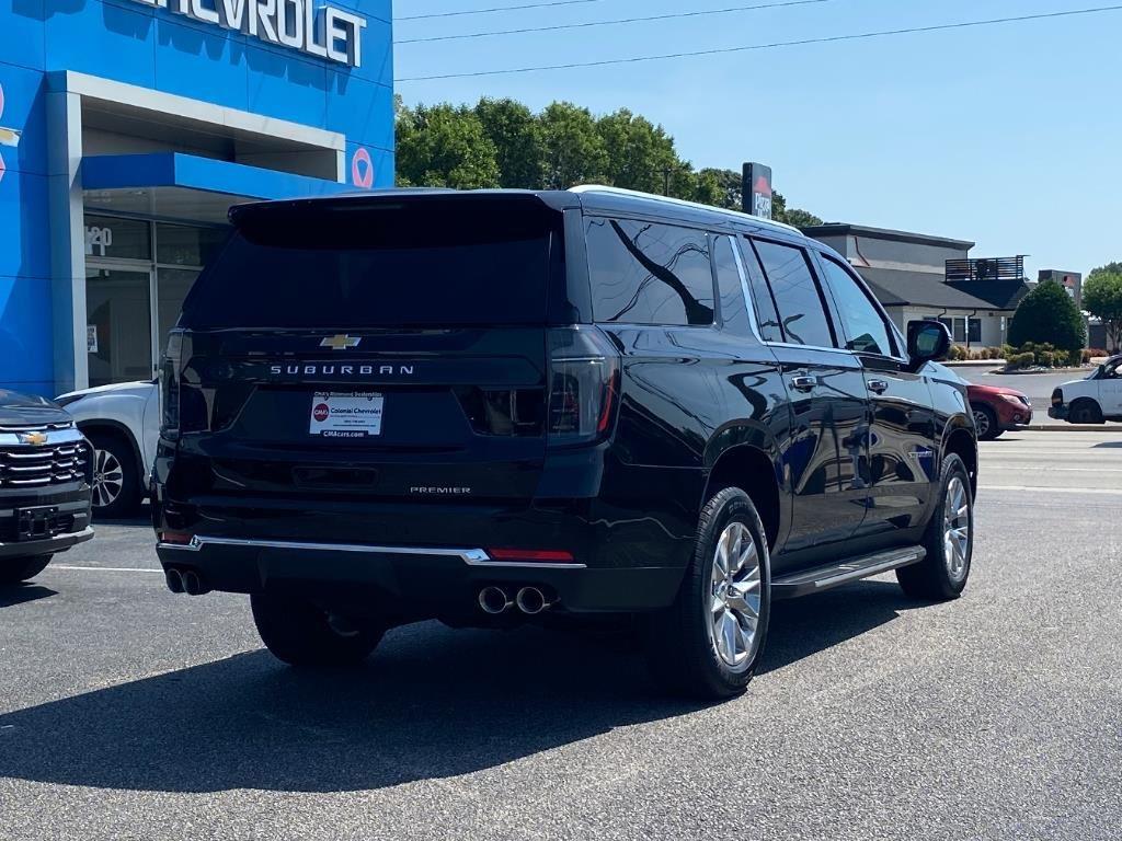 2025 Chevrolet Suburban Premier photo 3