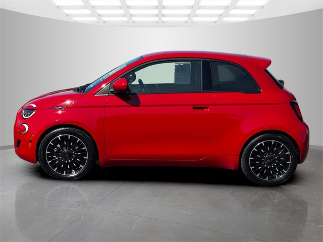 2024 Fiat 500e photo 4