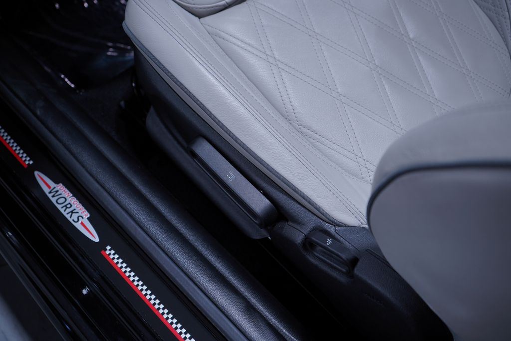 2022 Mini Cooper Convertible John Cooper Works photo 17
