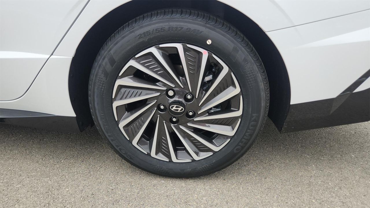2025 Hyundai Sonata Hybrid Limited photo 23