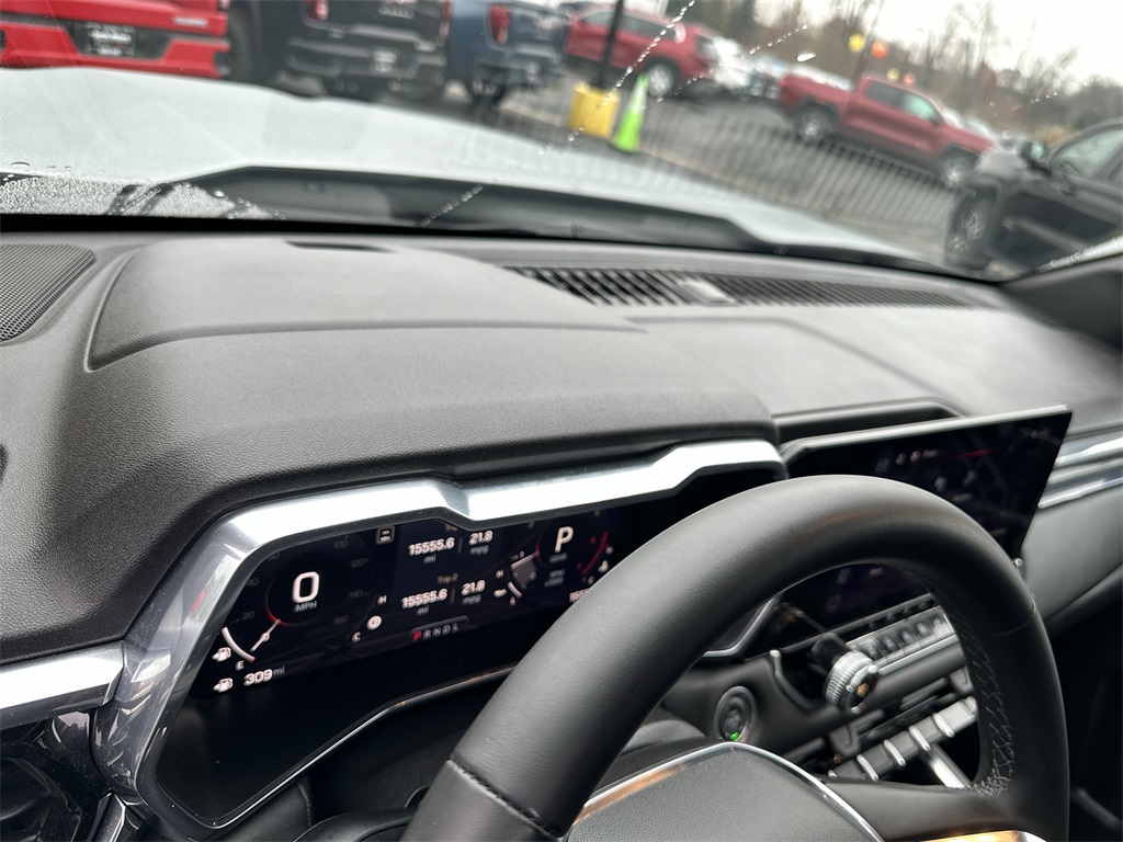 2024 GMC CANYON - Image 10