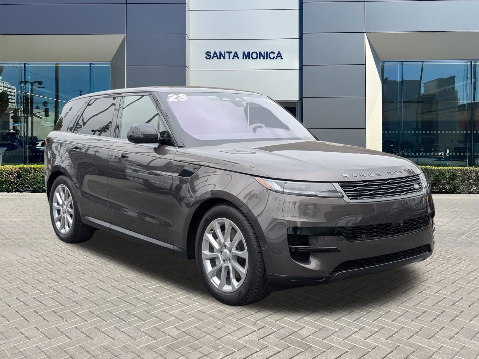 2023 Land Rover Range Rover Sport SE photo 3