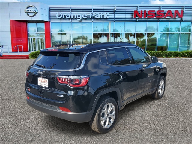 2025 Jeep Compass North Edition Latitude photo 2