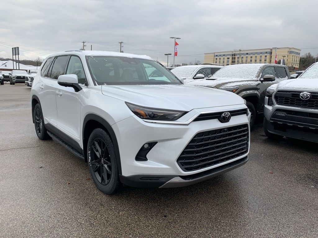 2026 Toyota Grand Highlander Platinum's photo