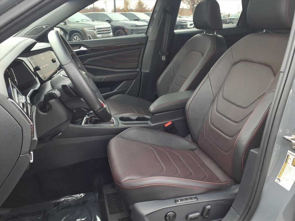 2024 Volkswagen Jetta GLI 2.0T Autobahn photo 4