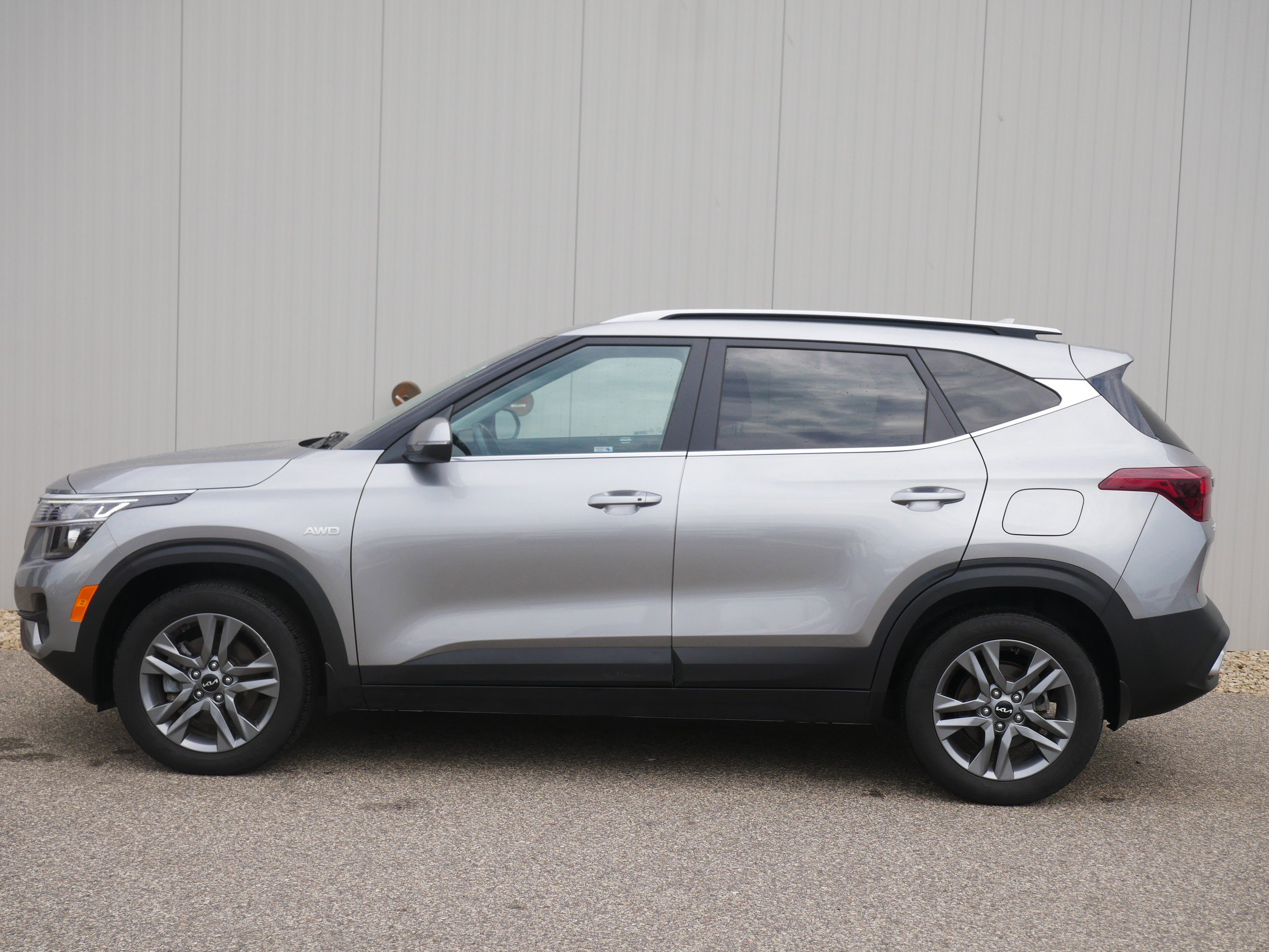 Used 2023 Kia Seltos S with VIN KNDEUCAA6P7454824 for sale in Hastings, Minnesota