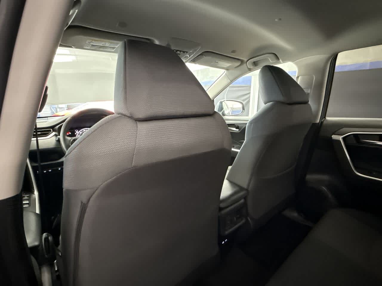 2023 Toyota RAV4 XLE photo 22