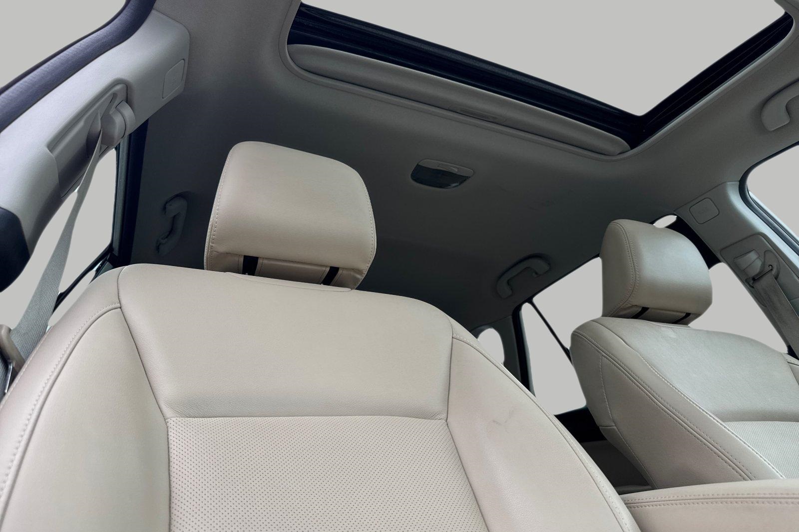 2017 Subaru Outback 3.6R photo 19
