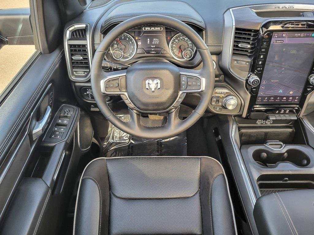 2025 RAM 1500 - Image 13