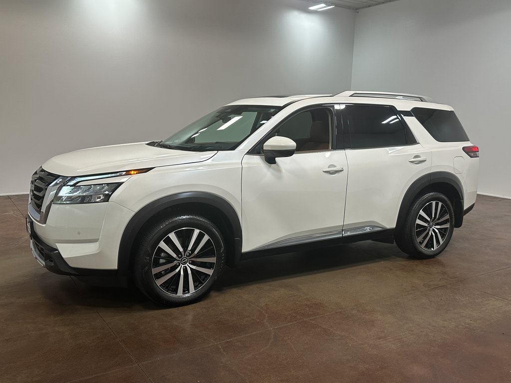 2024 Nissan Pathfinder Platinum photo 32