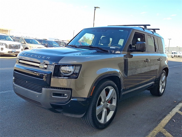 2023 Land Rover Defender 110 X photo 4