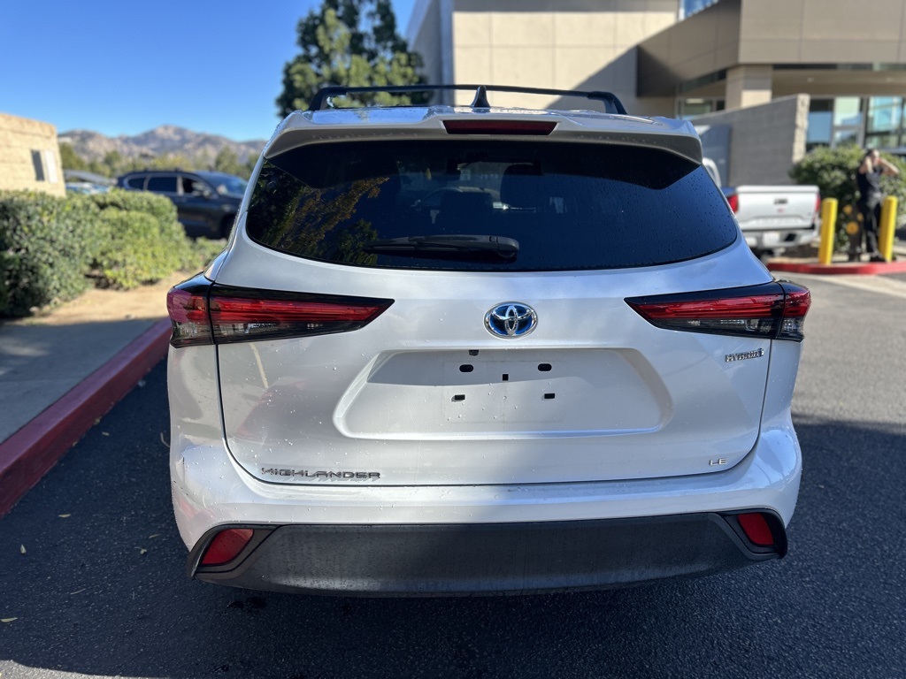 Used 2023 White Toyota LE image 6