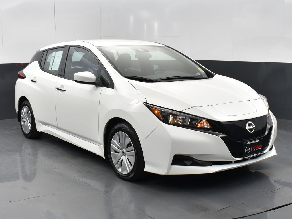 2024 Nissan LEAF S's photo