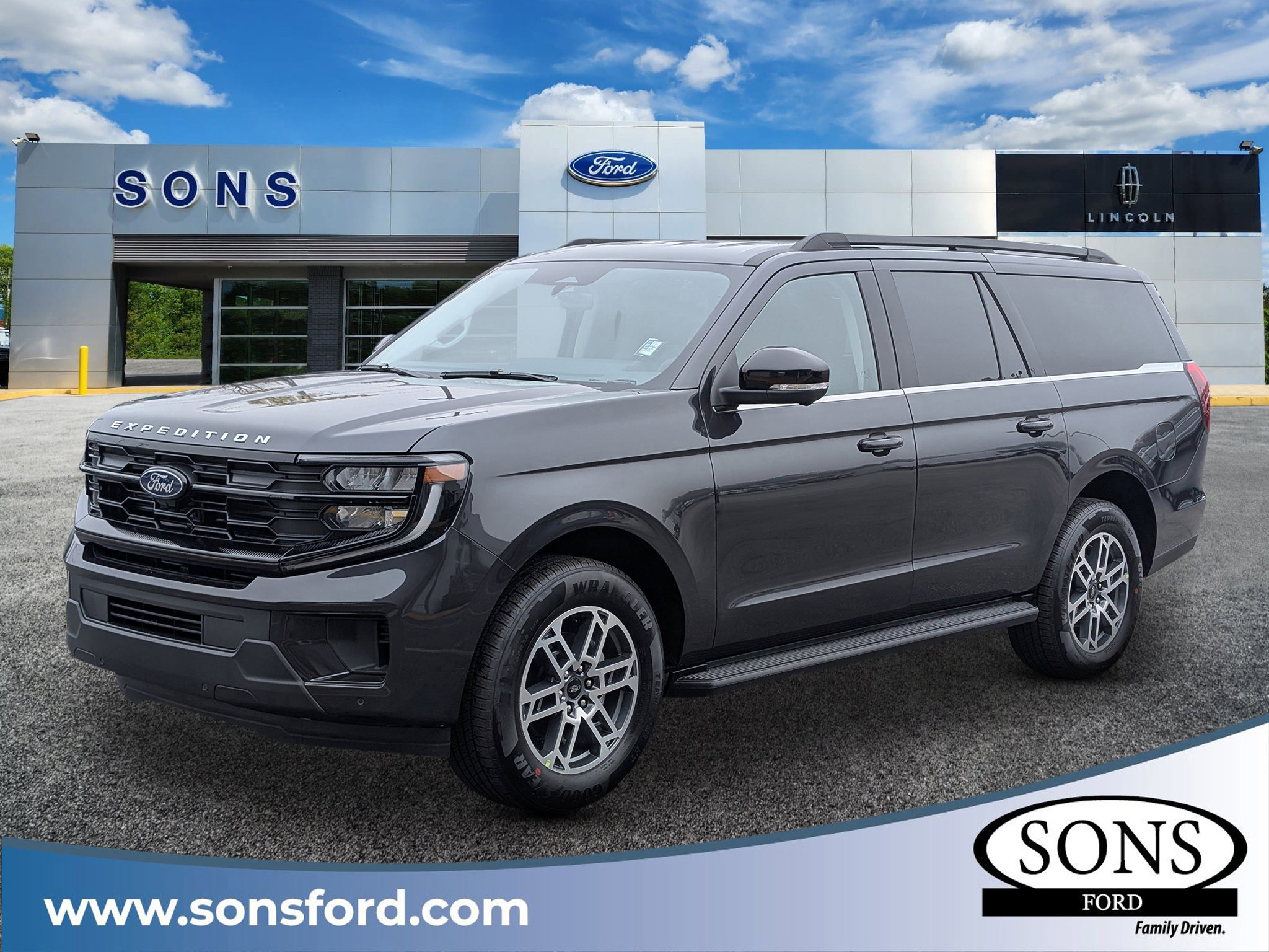 2026 Ford Expedition Active's photo