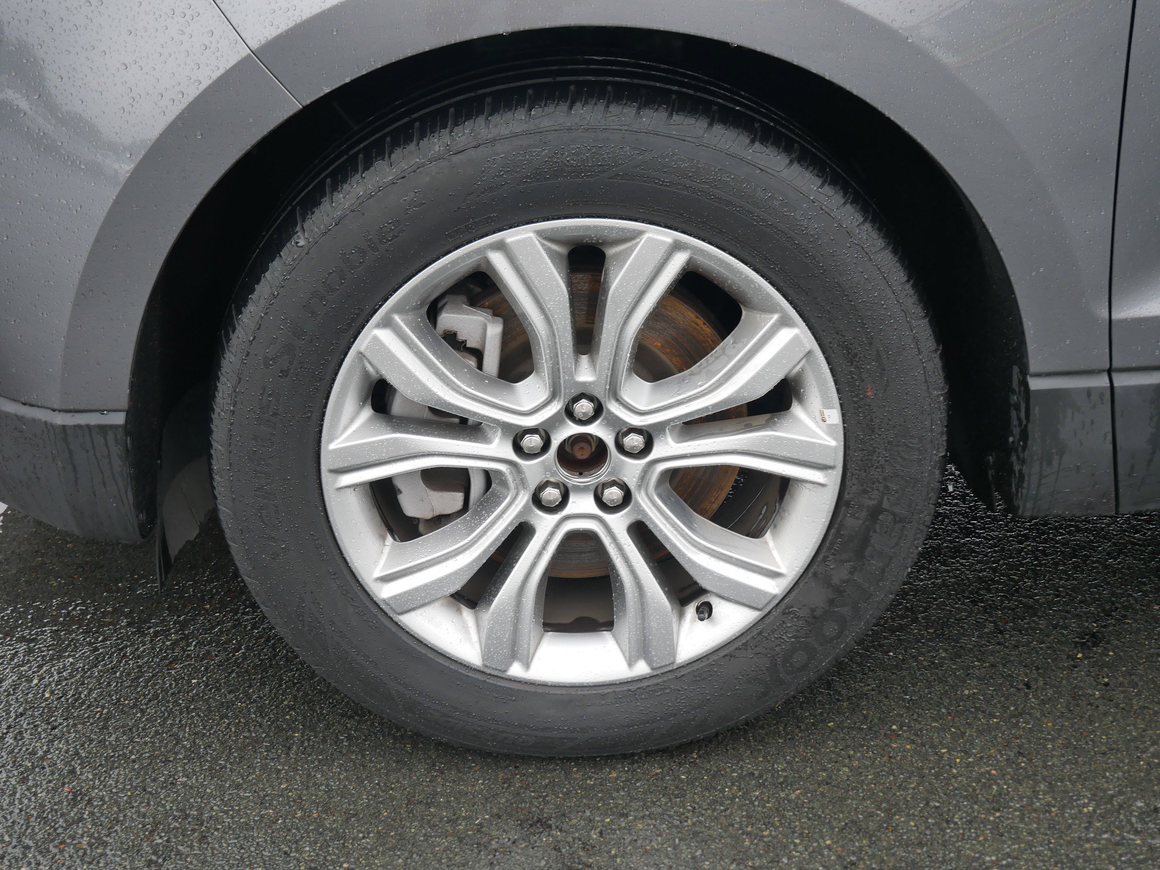 2024 Ford Edge Titanium photo 9