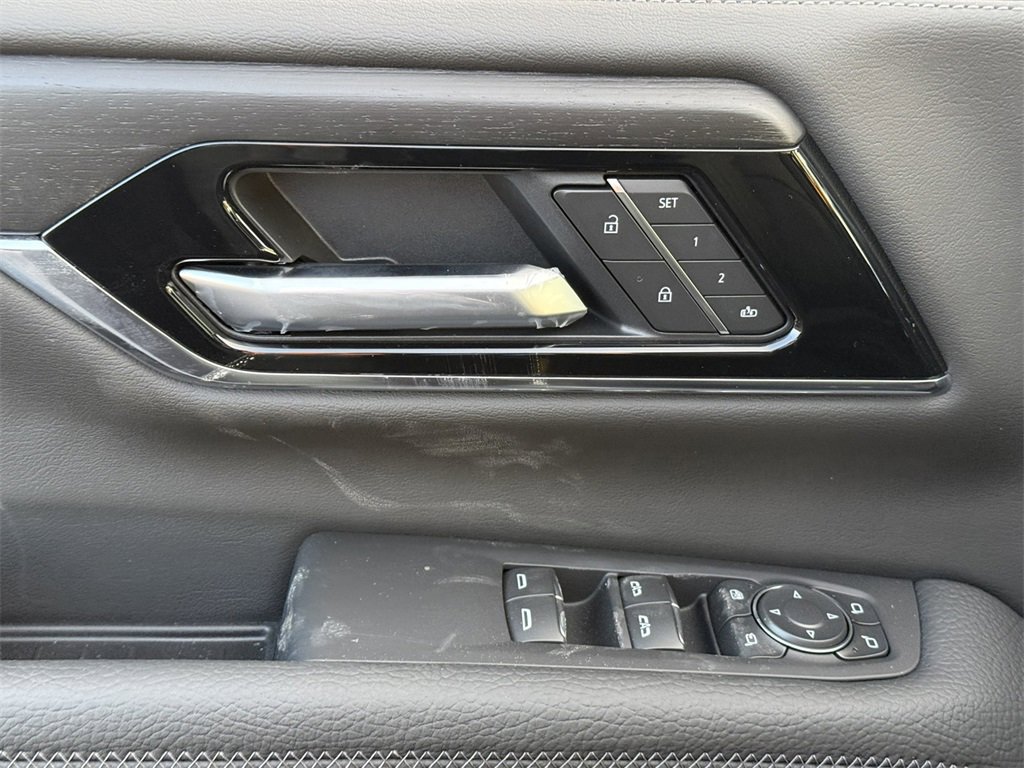 2026 GMC YUKON XL - Image 14