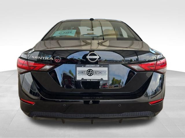 2025 Nissan Sentra SV photo 4