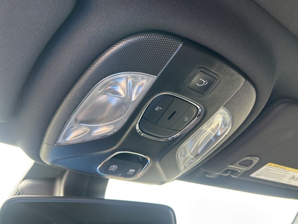 2025 Jeep Compass Latitude photo 37