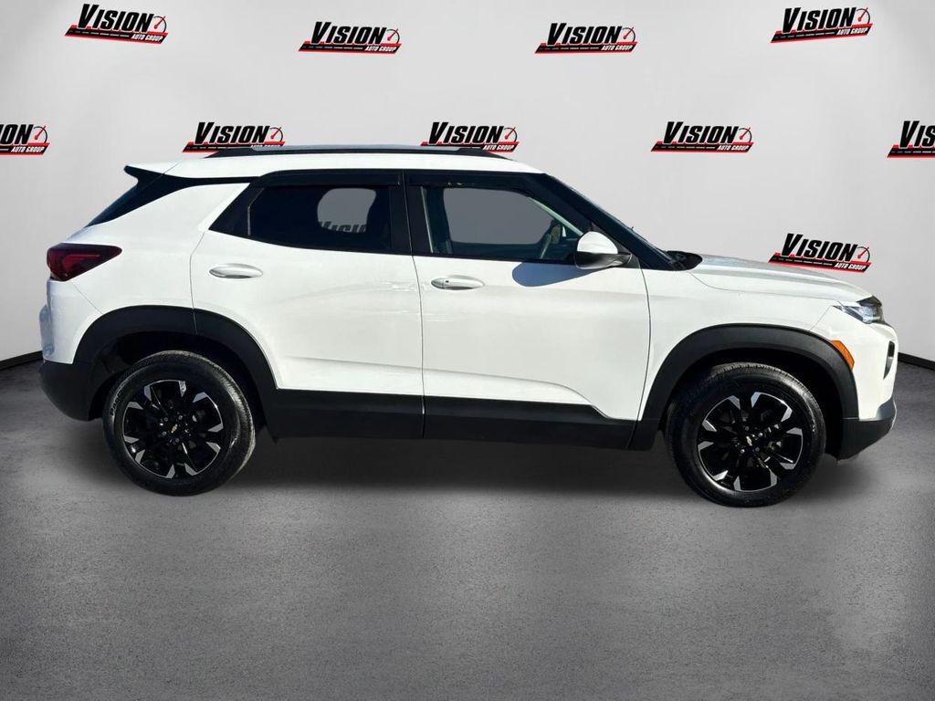 2023 Chevrolet Trailblazer LT photo 4