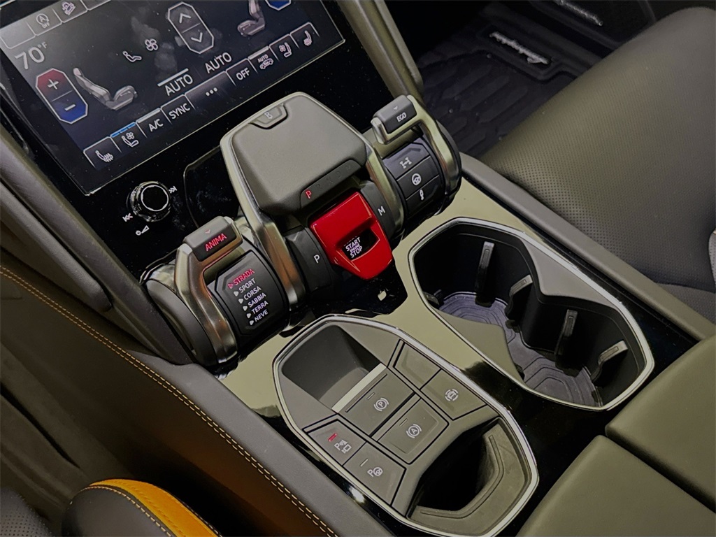 2024 Lamborghini Urus S photo 16