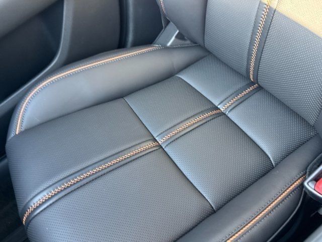 2025 Mazda CX-50 Premium photo 29